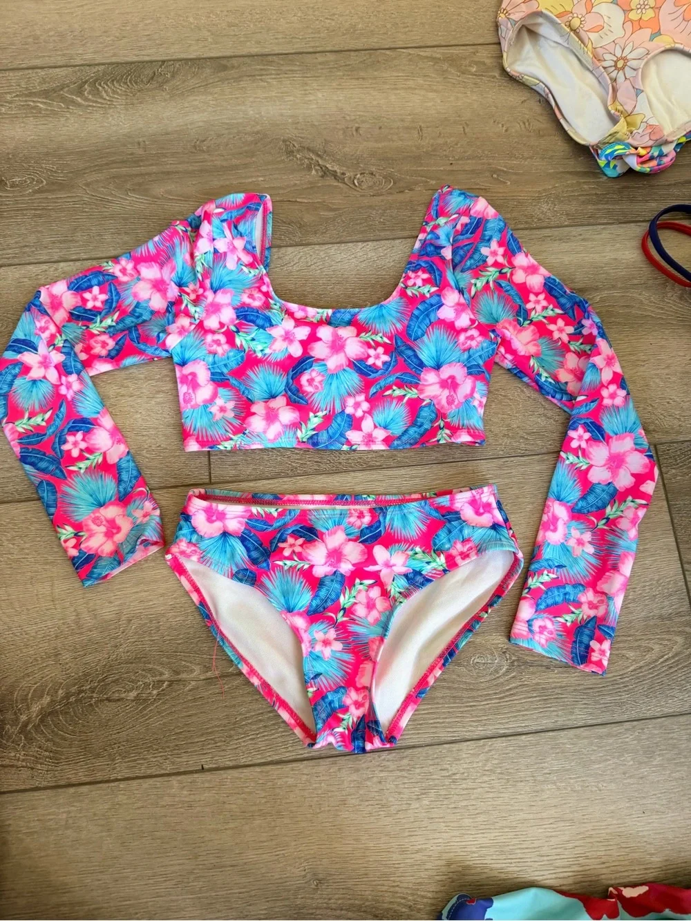 art class Girls' Floral Printed Rash Guard Set